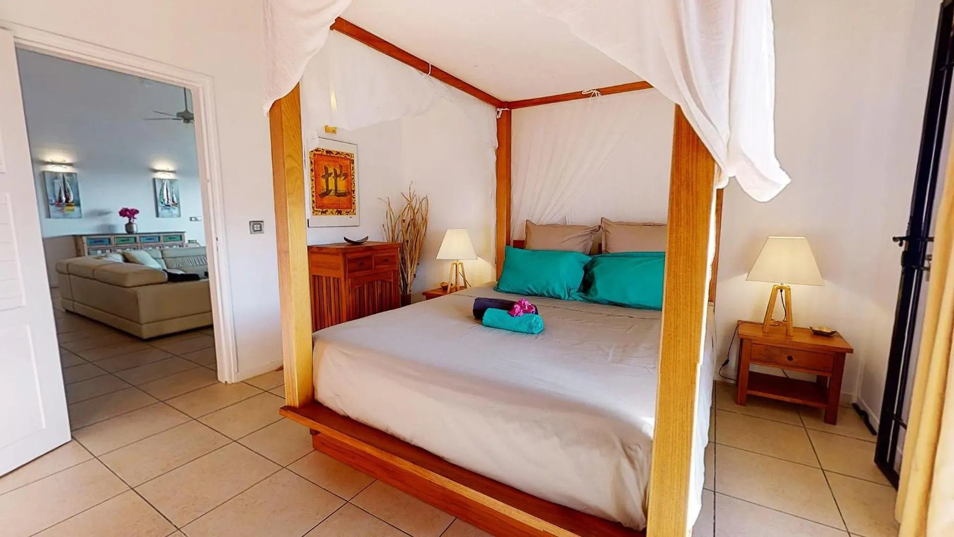 Villa L'Hacienda: Seaside Luxury with Pool, Jacuzzi & Garden Saint-Francois  0*, Saint-Francois (Grande-Terre) Guadeloupe